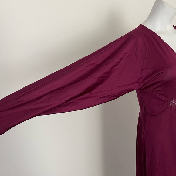 Vintage Lilly of France robe - Picture 4 of 6